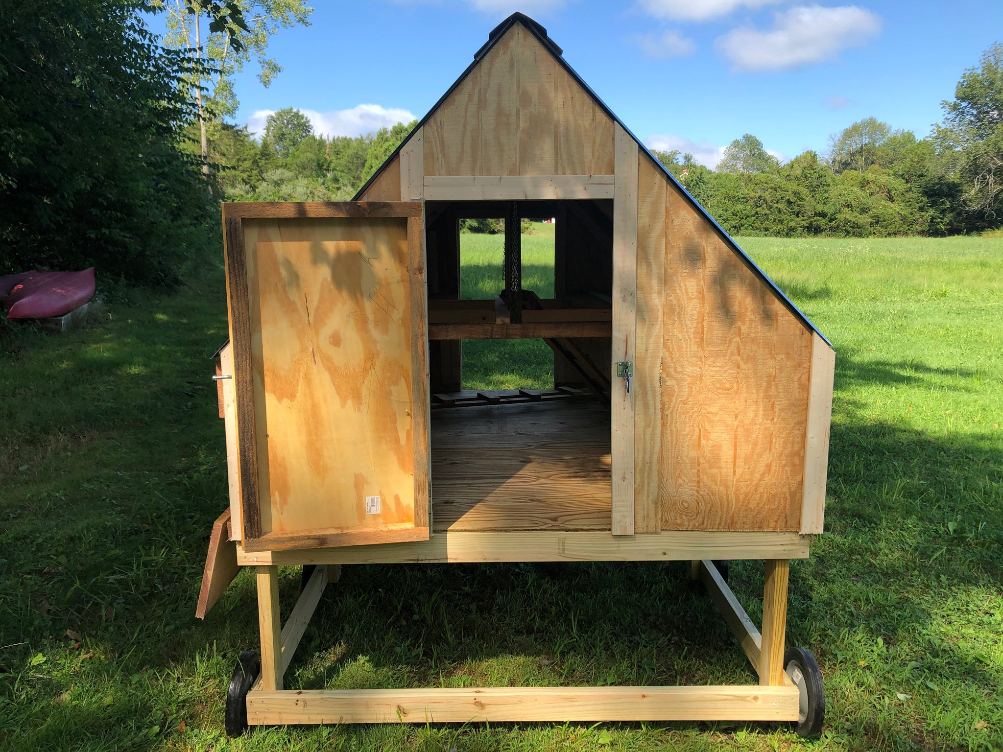 The Double Cape - Chicken Coop for 12+ hens