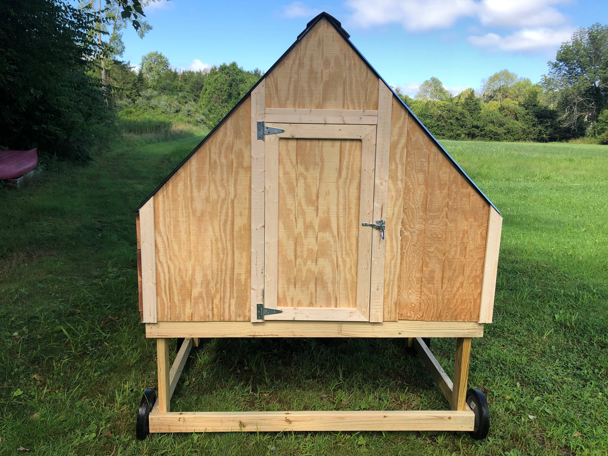 The Double Cape - Chicken Coop for 12+ hens